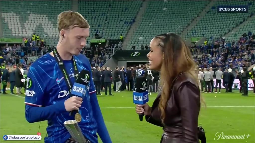 帕尔默把奖杯别在球裤里：我没兜啊